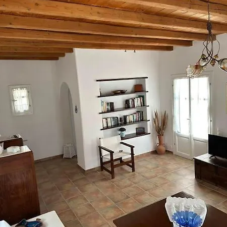 Σπίτι διακοπών Serene, Spacious Paros Getaway Δρυός